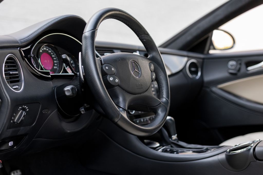 2007 Mercedes-Benz CLS-Class Image 61