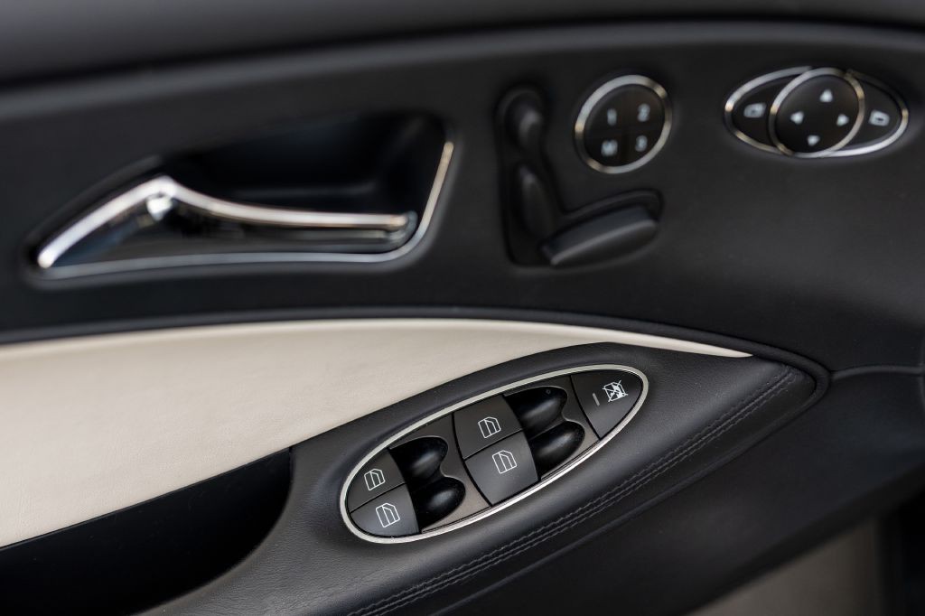 2007 Mercedes-Benz CLS-Class Image 63