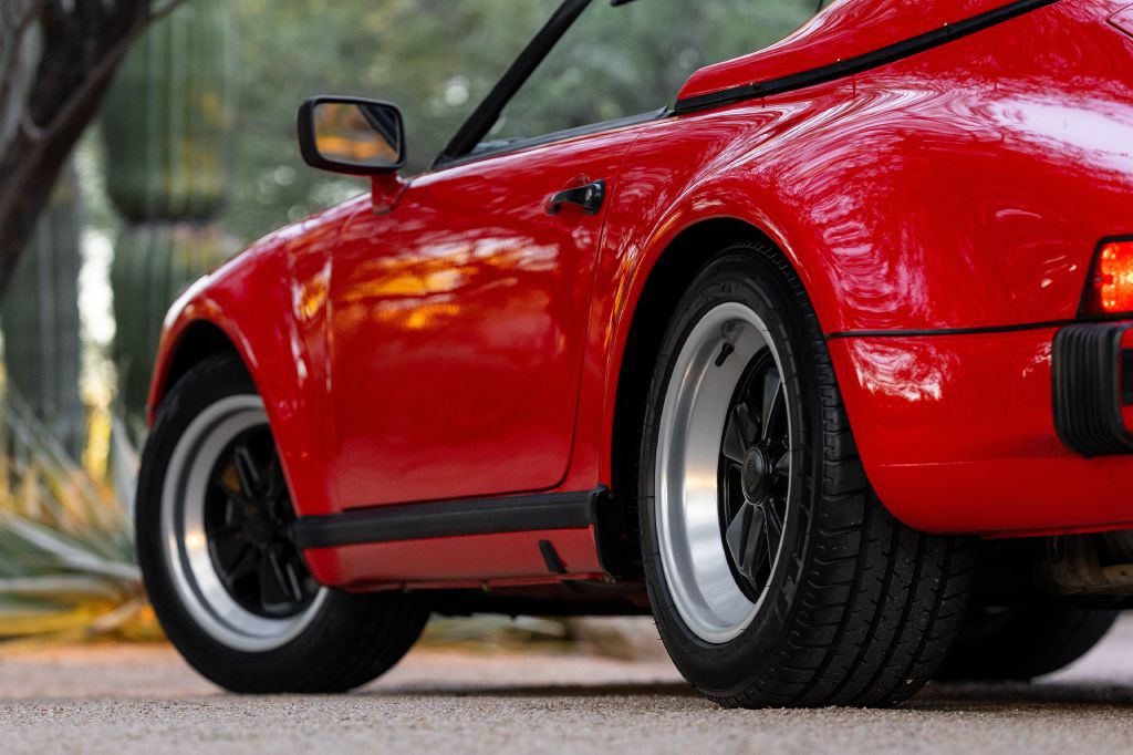 1989 Porsche 911 Image 5