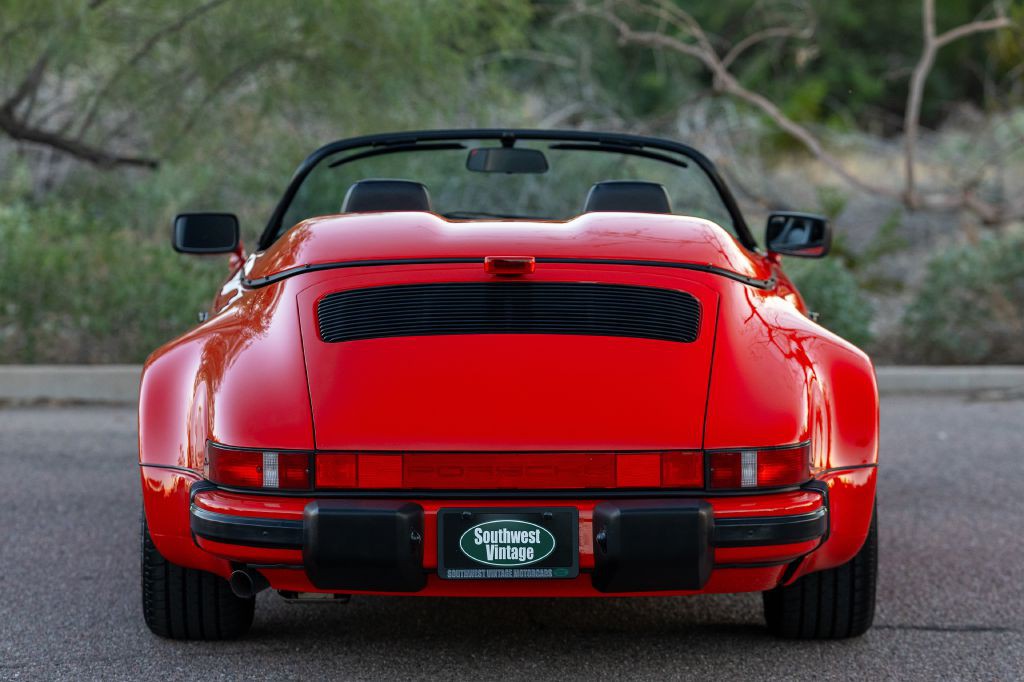 1989 Porsche 911 Image 10