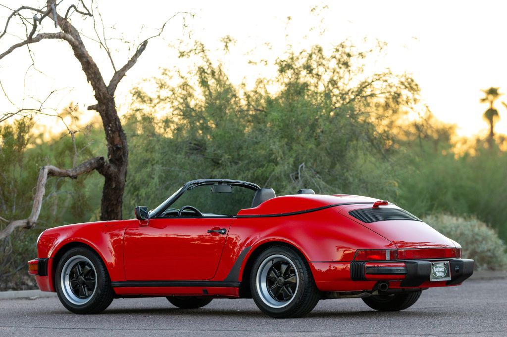 1989 Porsche 911 Image 12