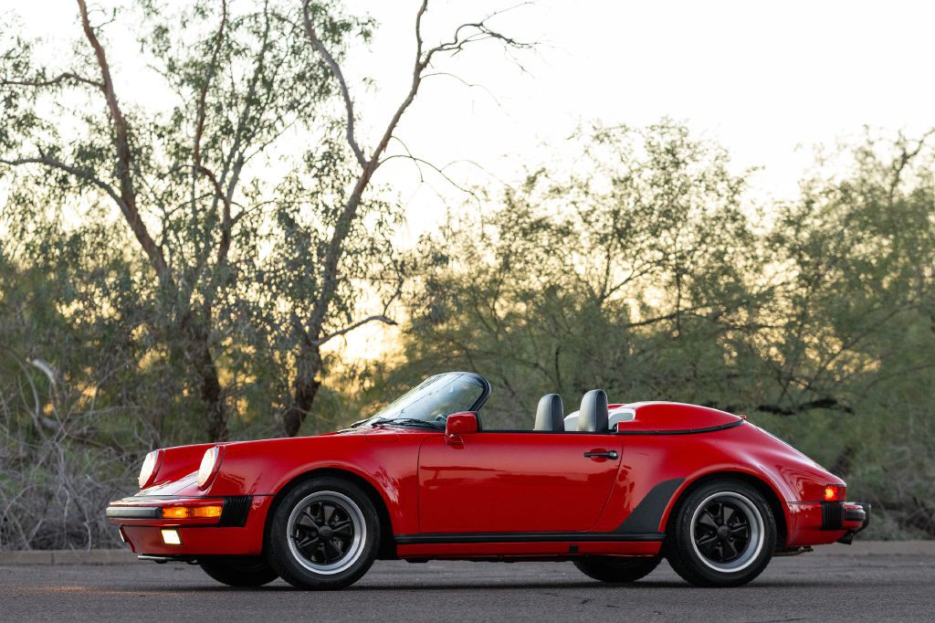 1989 Porsche 911 Image 33