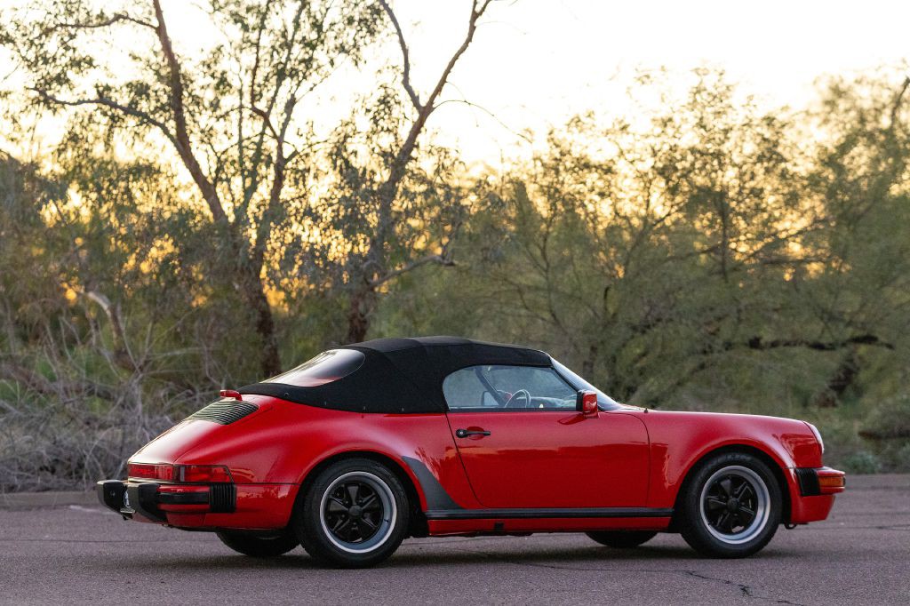 1989 Porsche 911 Image 38