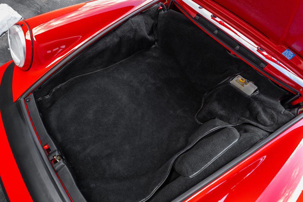 1989 Porsche 911 Image 57