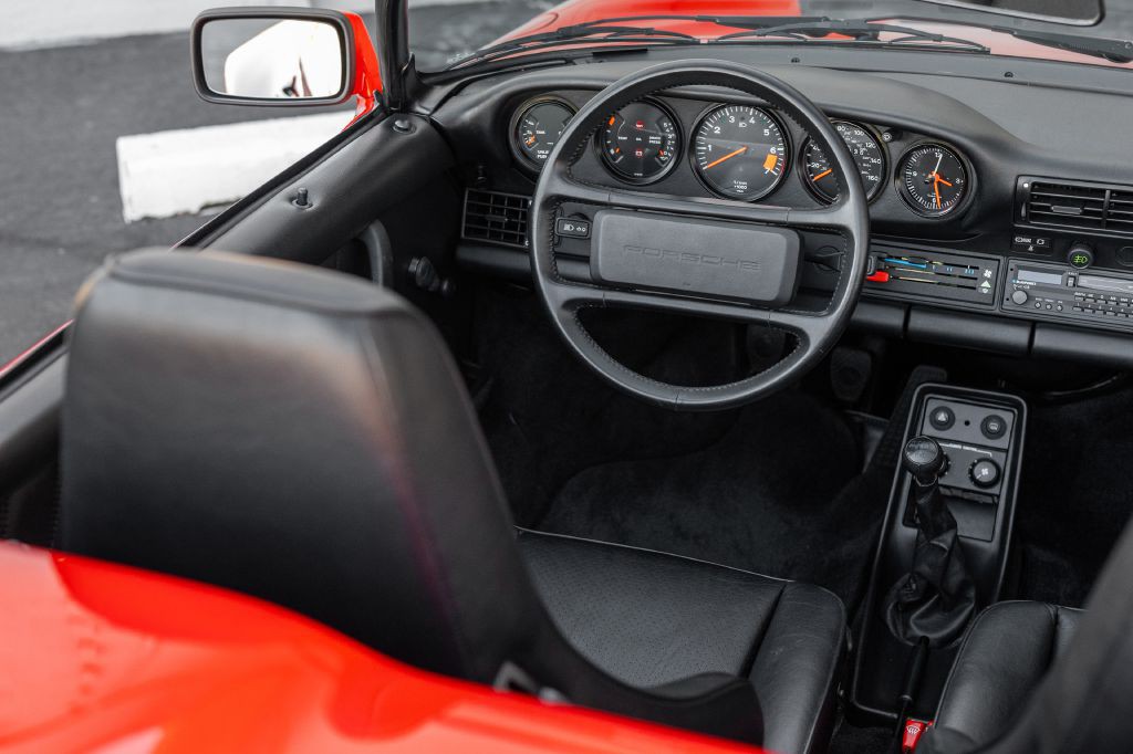 1989 Porsche 911 Image 142