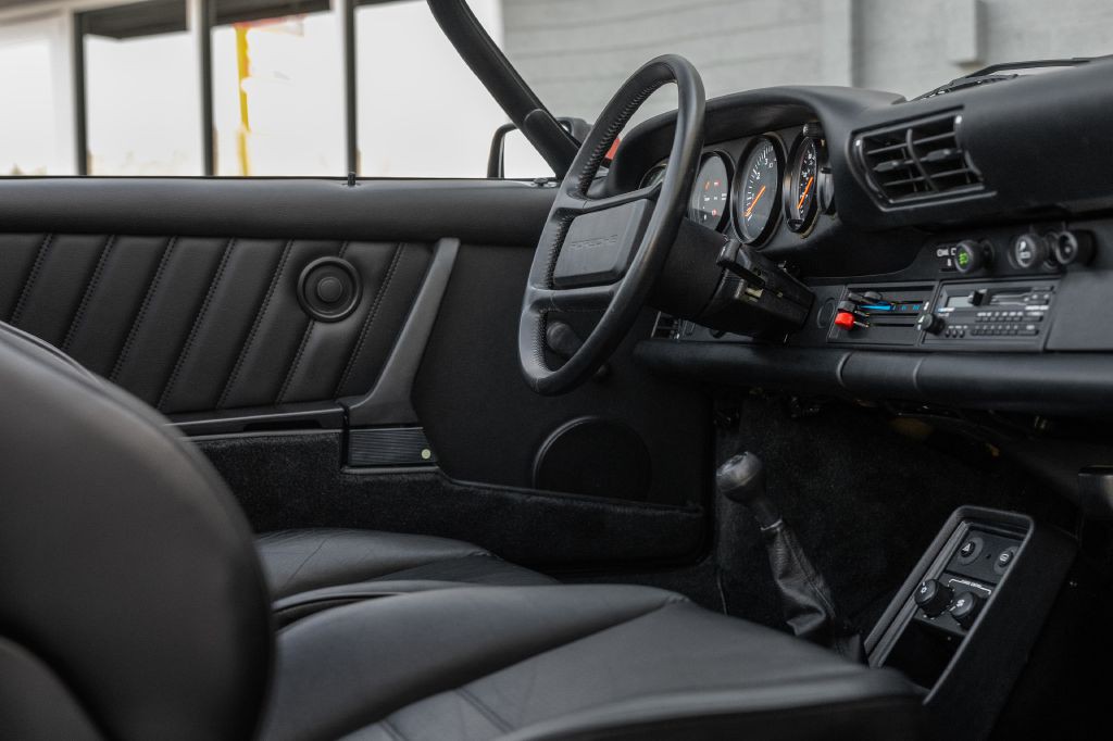 1989 Porsche 911 Image 144
