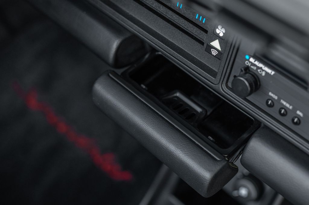 1989 Porsche 911 Image 147