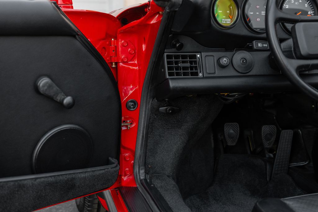 1989 Porsche 911 Image 155