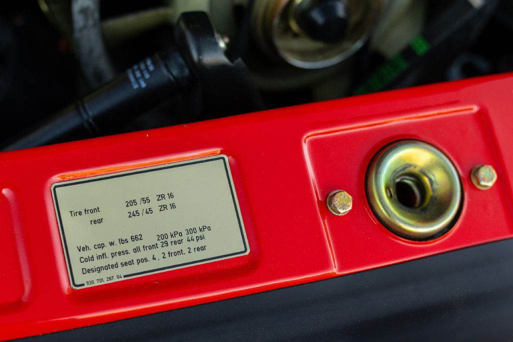 1989 Porsche 911 Image 164