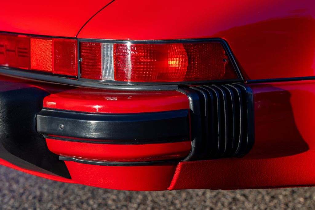 1989 Porsche 911 Image 260