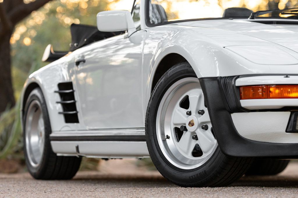 1989 Porsche 911 Image 3