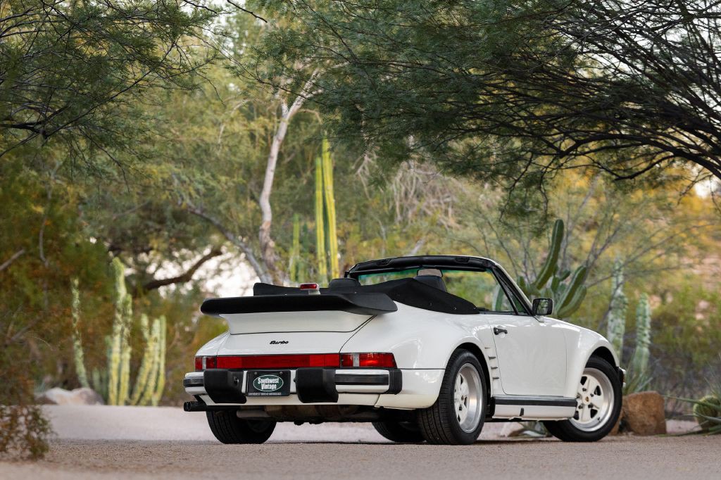 1989 Porsche 911 Image 4