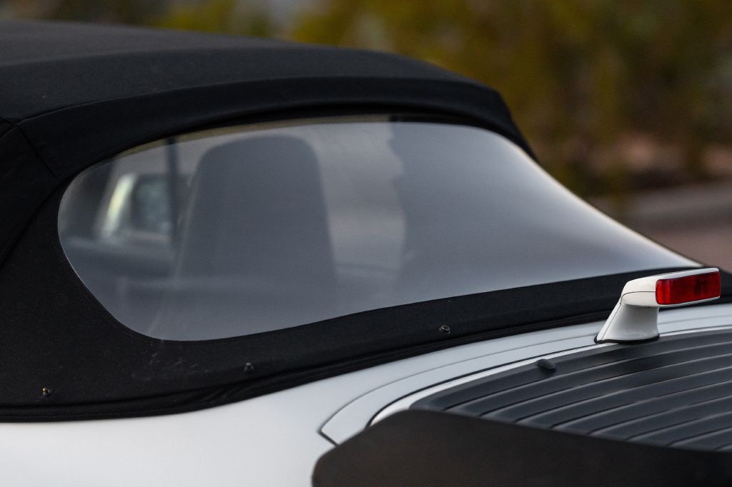 1989 Porsche 911 Image 14