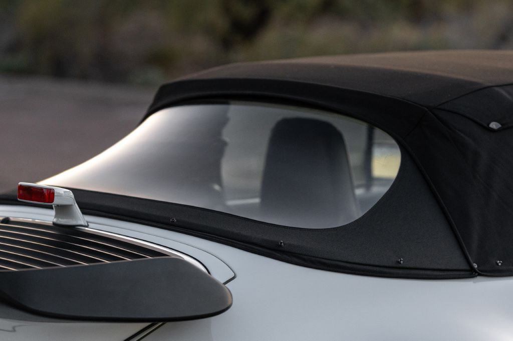 1989 Porsche 911 Image 15