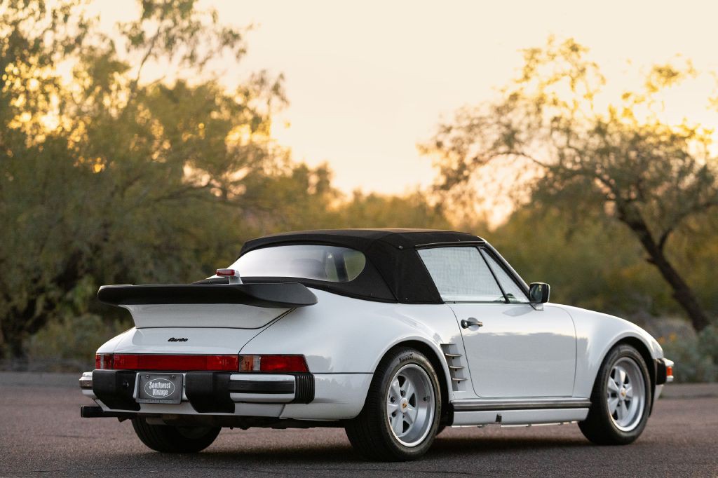 1989 Porsche 911 Image 18