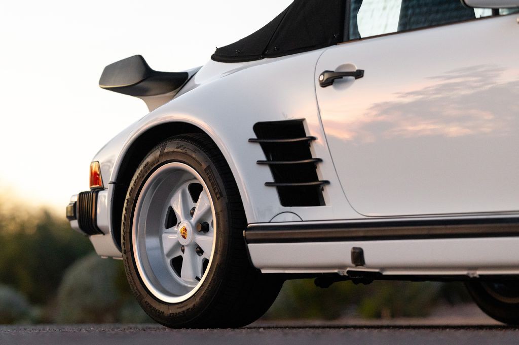 1989 Porsche 911 Image 26