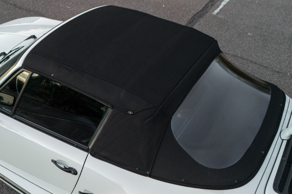 1989 Porsche 911 Image 29