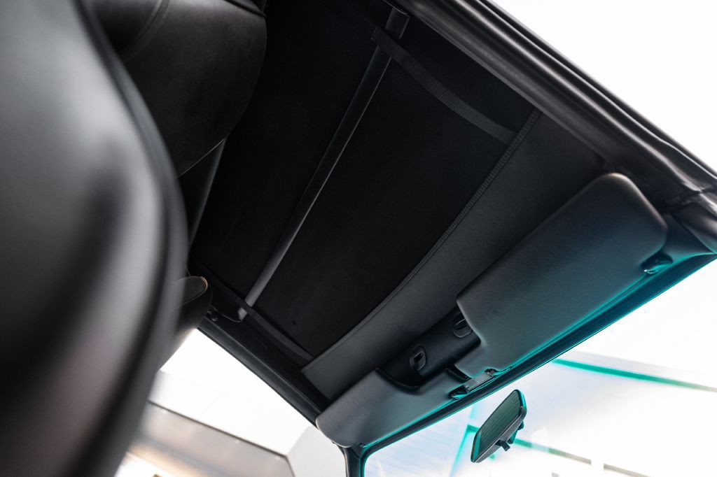 1989 Porsche 911 Image 32