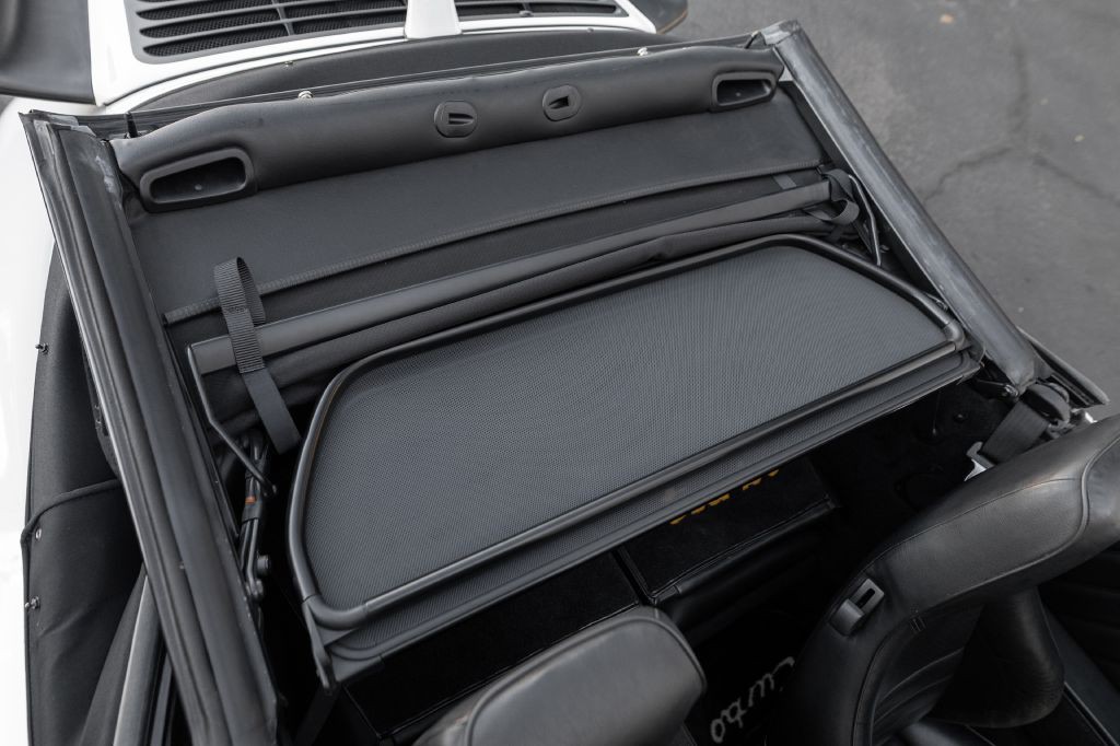 1989 Porsche 911 Image 34