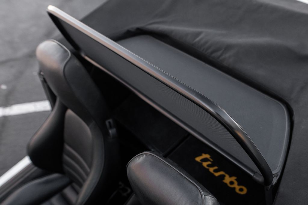 1989 Porsche 911 Image 38