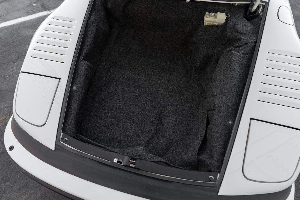 1989 Porsche 911 Image 40
