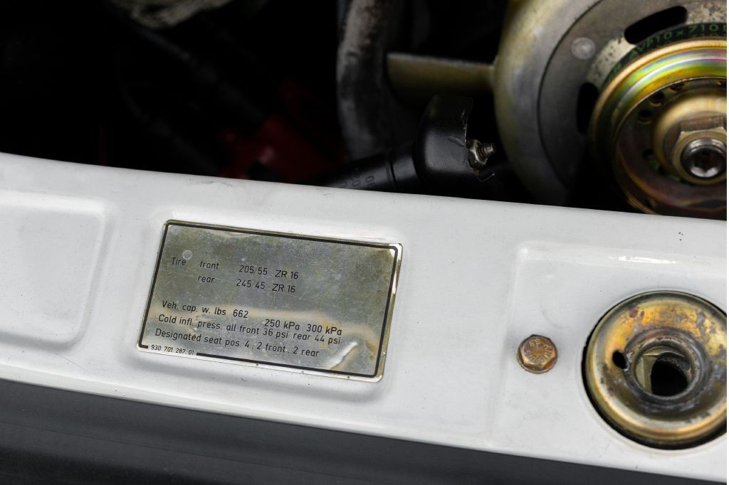 1989 Porsche 911 Image 57