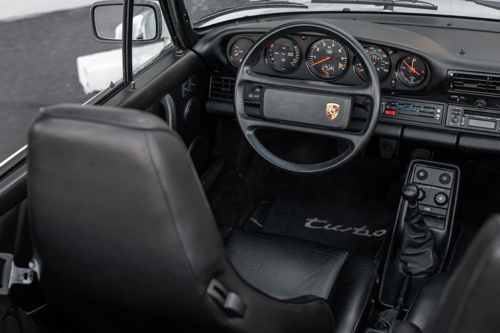 1989 Porsche 911 Image 82