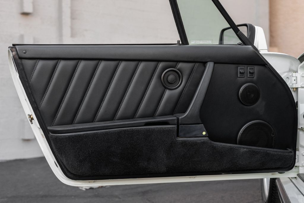 1989 Porsche 911 Image 90