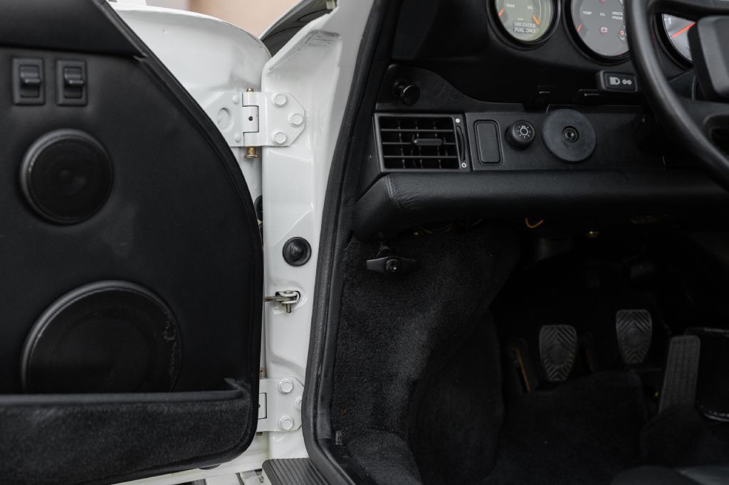 1989 Porsche 911 Image 91