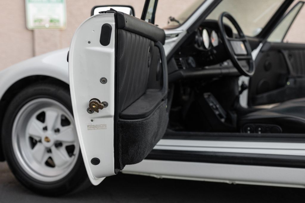 1989 Porsche 911 Image 94