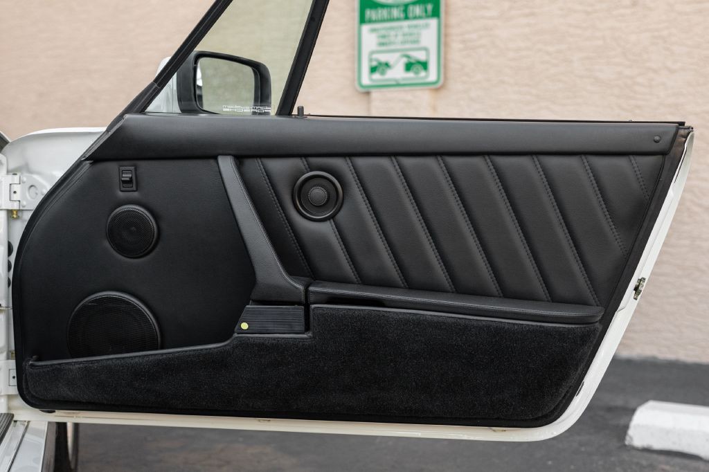 1989 Porsche 911 Image 95