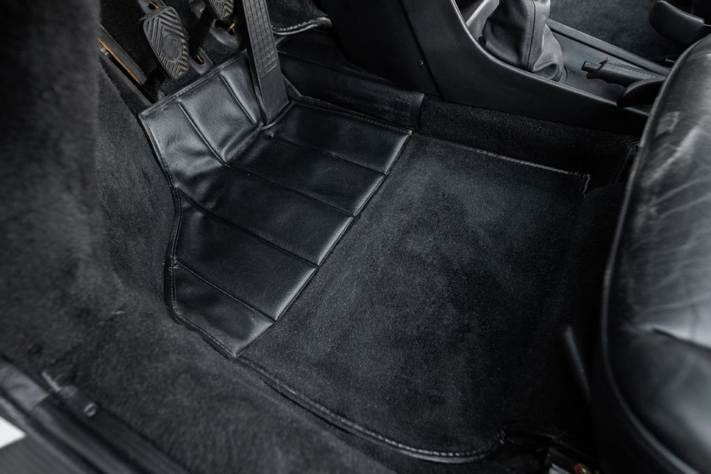 1989 Porsche 911 Image 102