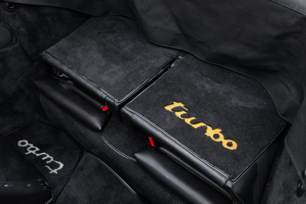 1989 Porsche 911 Image 108