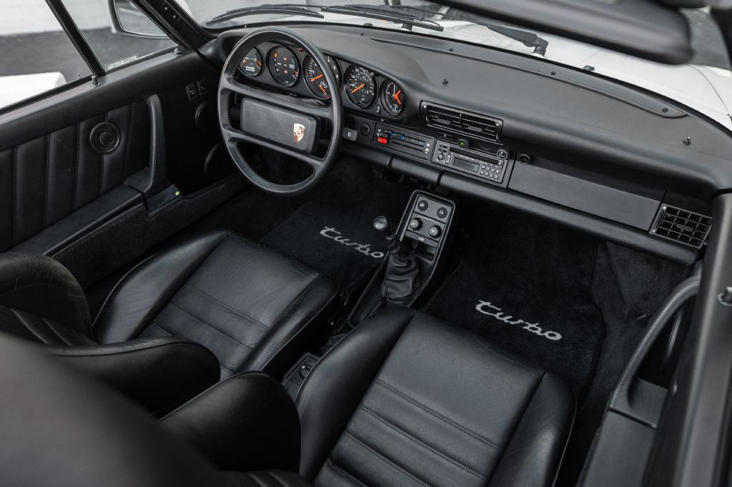 1989 Porsche 911 Image 118