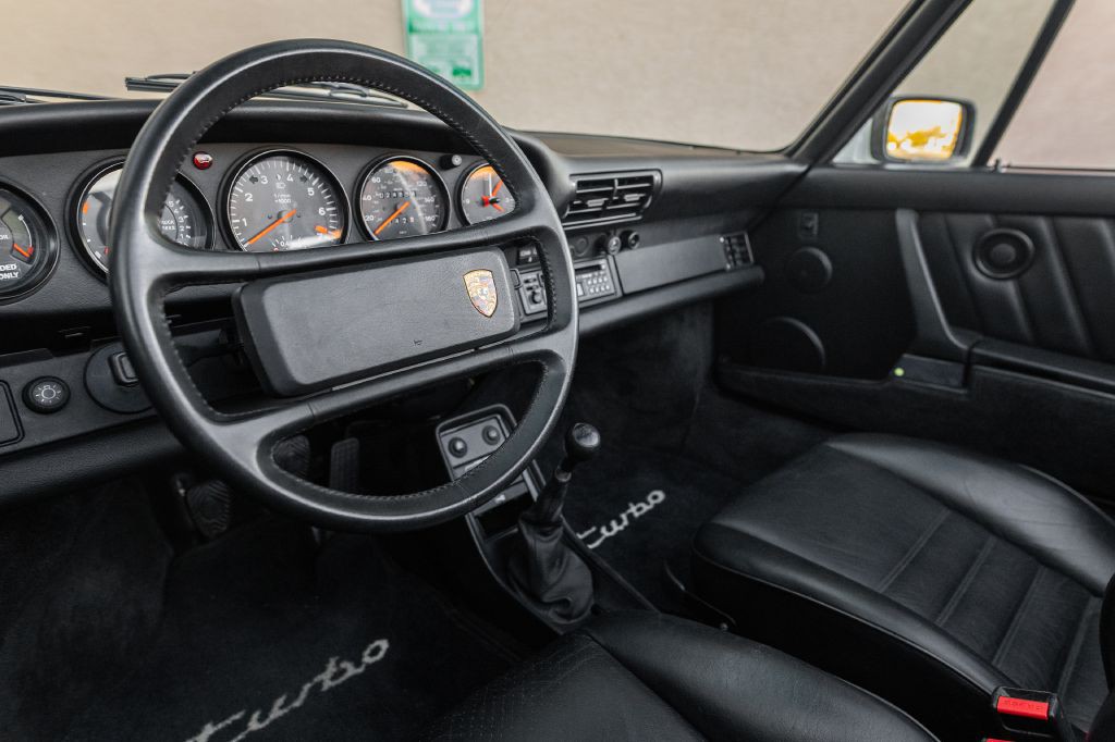 1989 Porsche 911 Image 120
