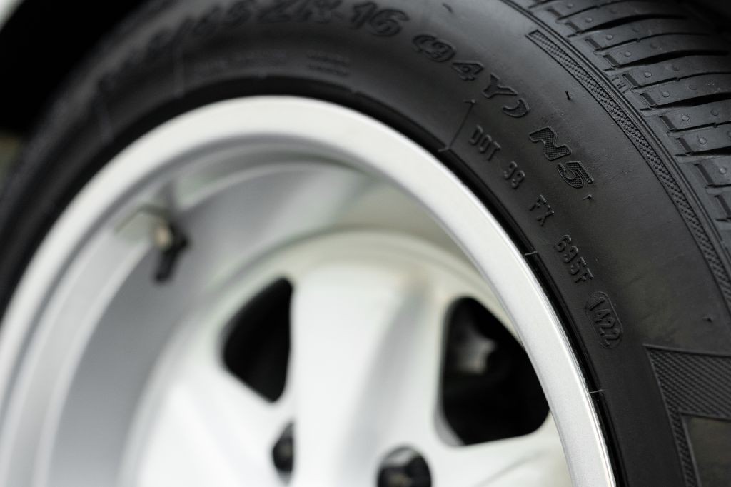 1989 Porsche 911 Image 126