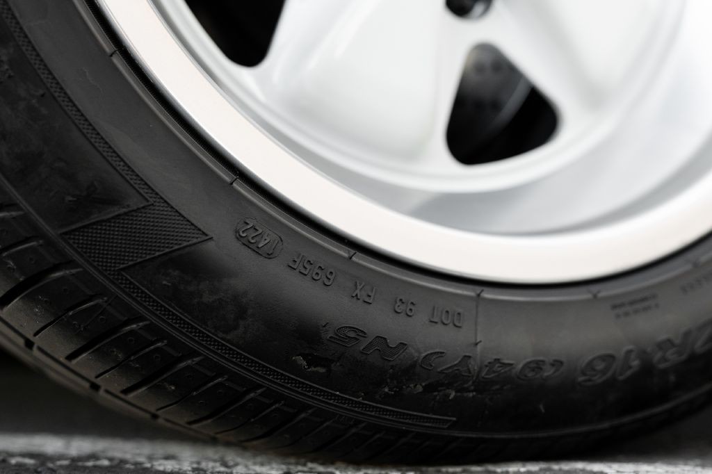 1989 Porsche 911 Image 129