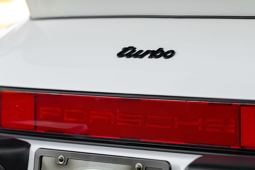 1989 Porsche 911 Image 153