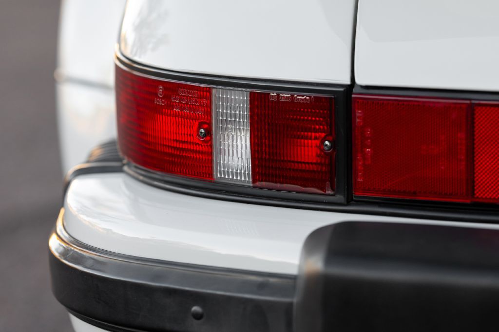 1989 Porsche 911 Image 158