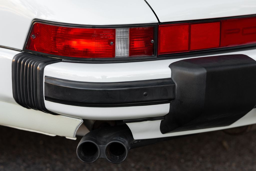 1989 Porsche 911 Image 159