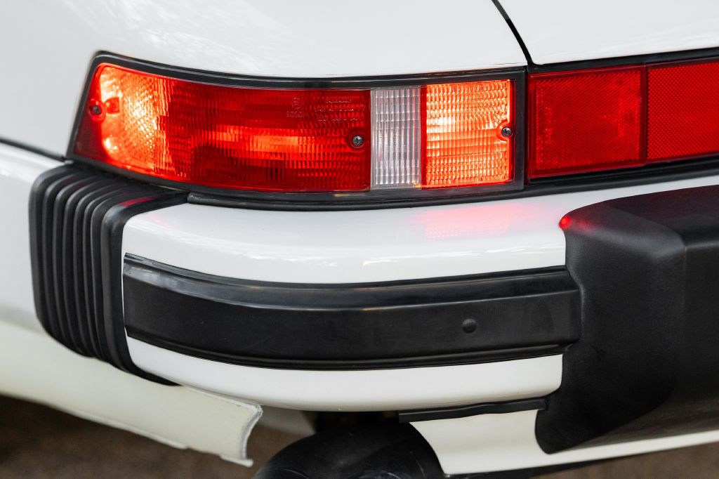 1989 Porsche 911 Image 212