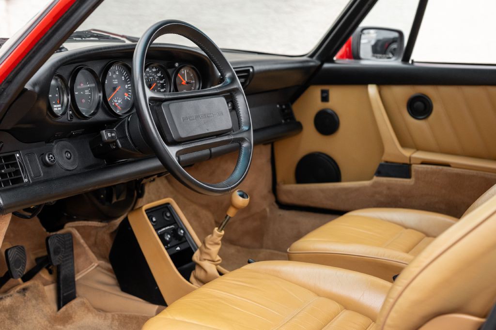 1989 Porsche 911 Image 18