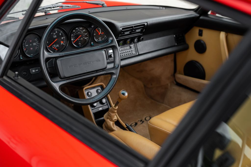 1989 Porsche 911 Image 20