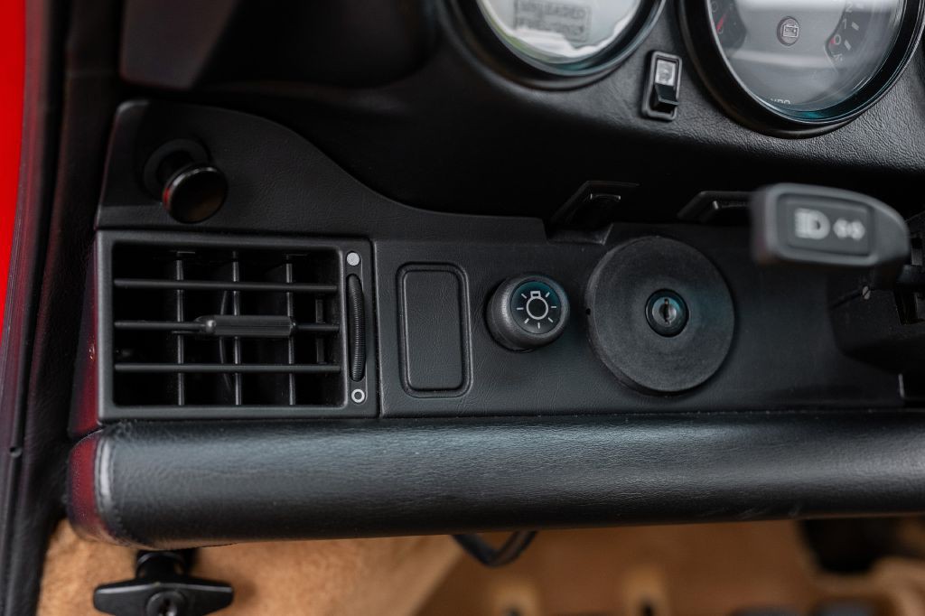 1989 Porsche 911 Image 21