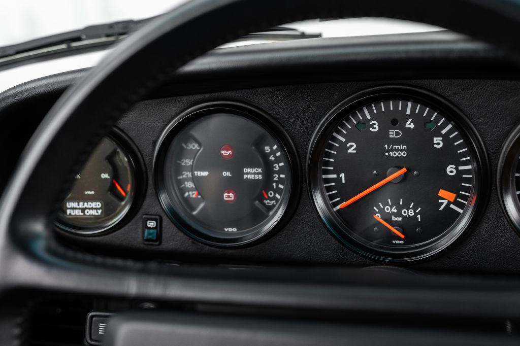 1989 Porsche 911 Image 25