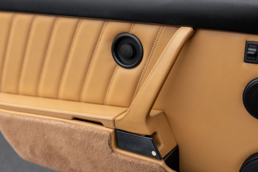 1989 Porsche 911 Image 30