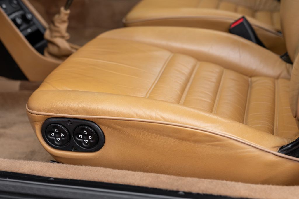 1989 Porsche 911 Image 32