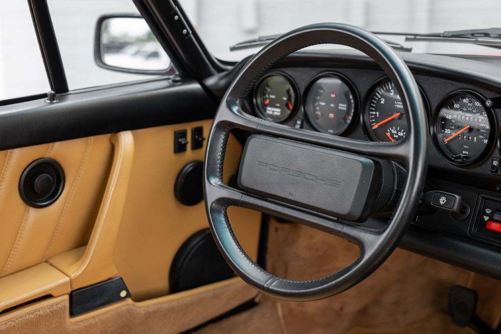1989 Porsche 911 Image 39