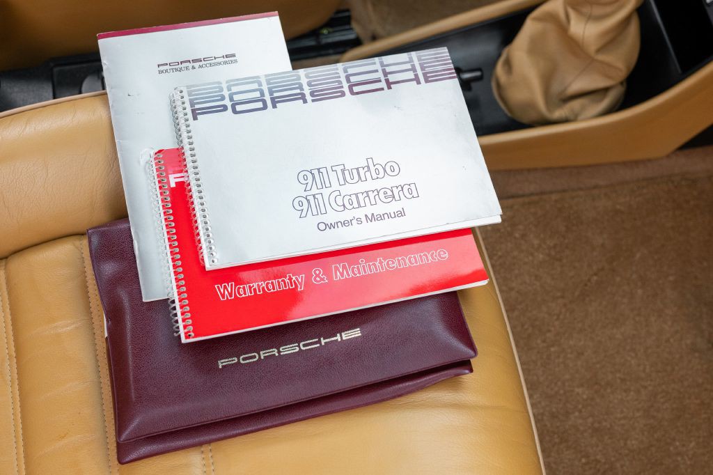 1989 Porsche 911 Image 43