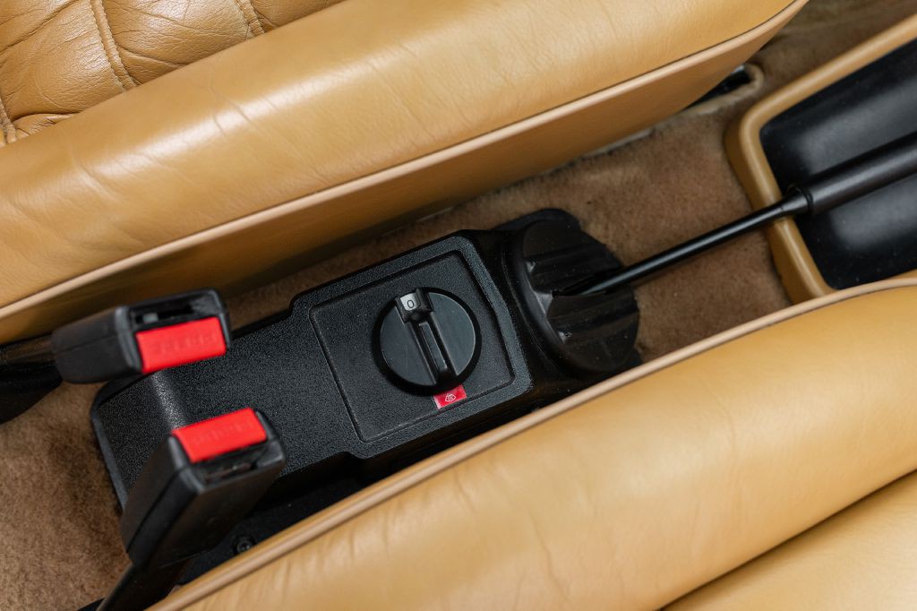 1989 Porsche 911 Image 44